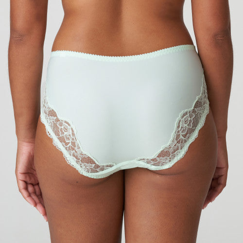 Prima Donna Brief