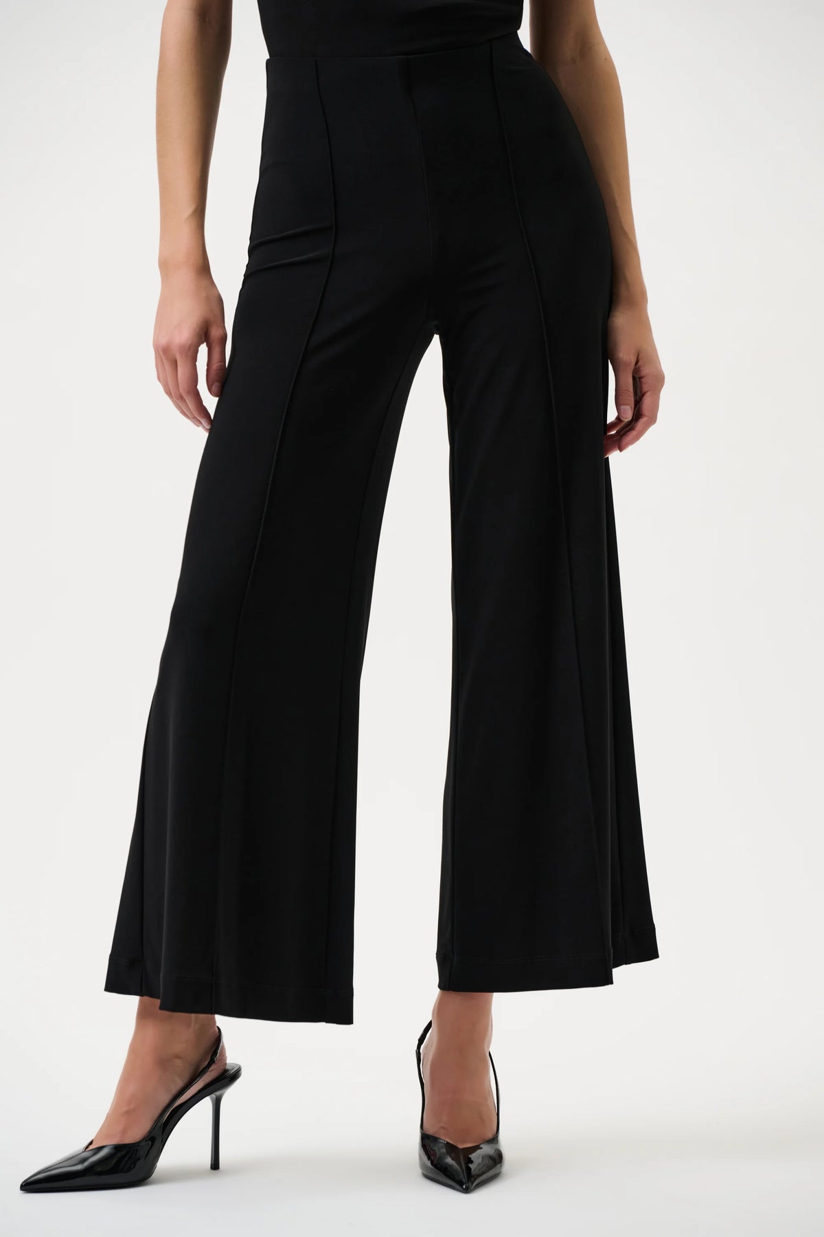 Classic Pull on Wide Leg Pant