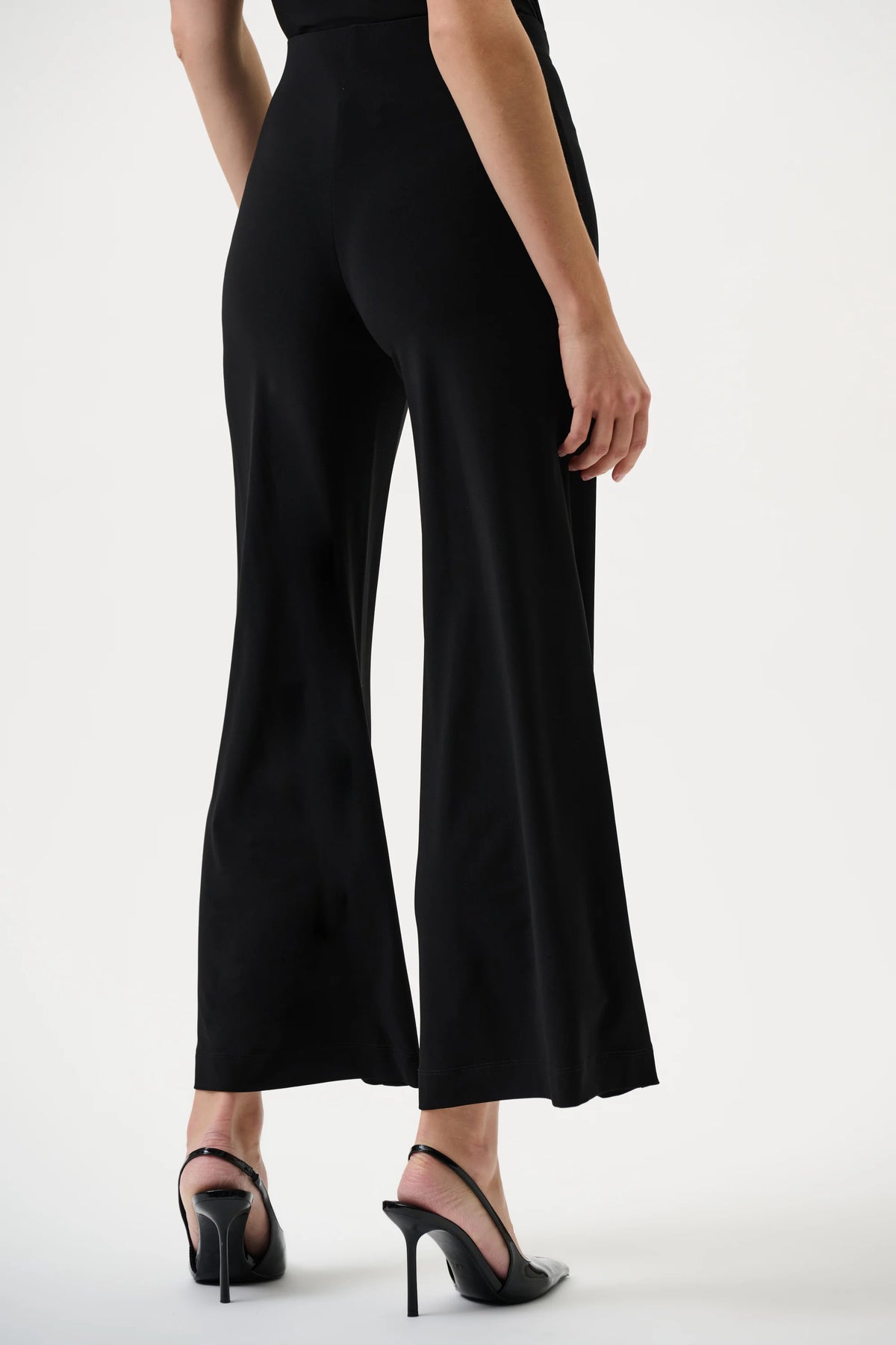 Classic Pull on Wide Leg Pant