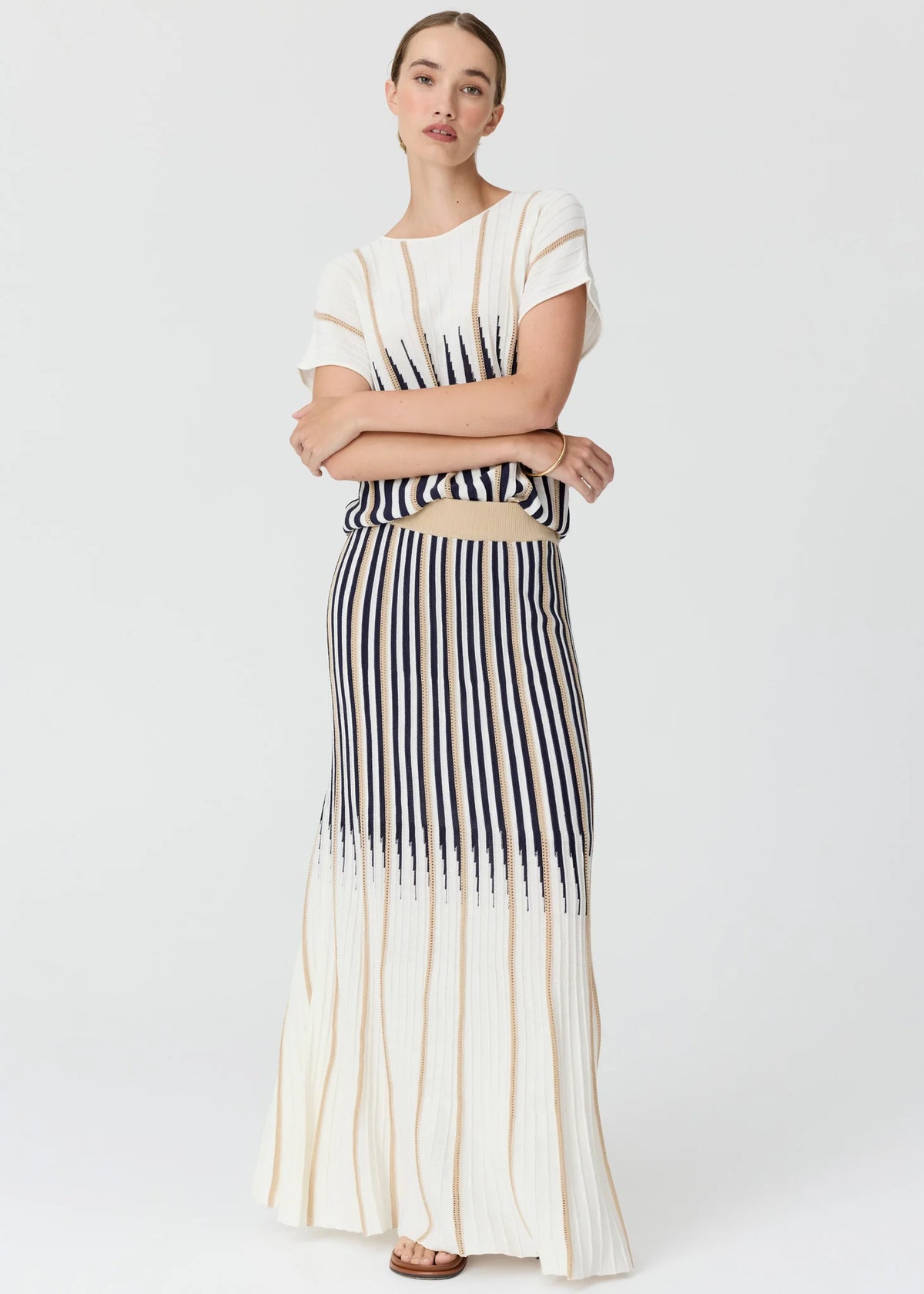 Axil Top